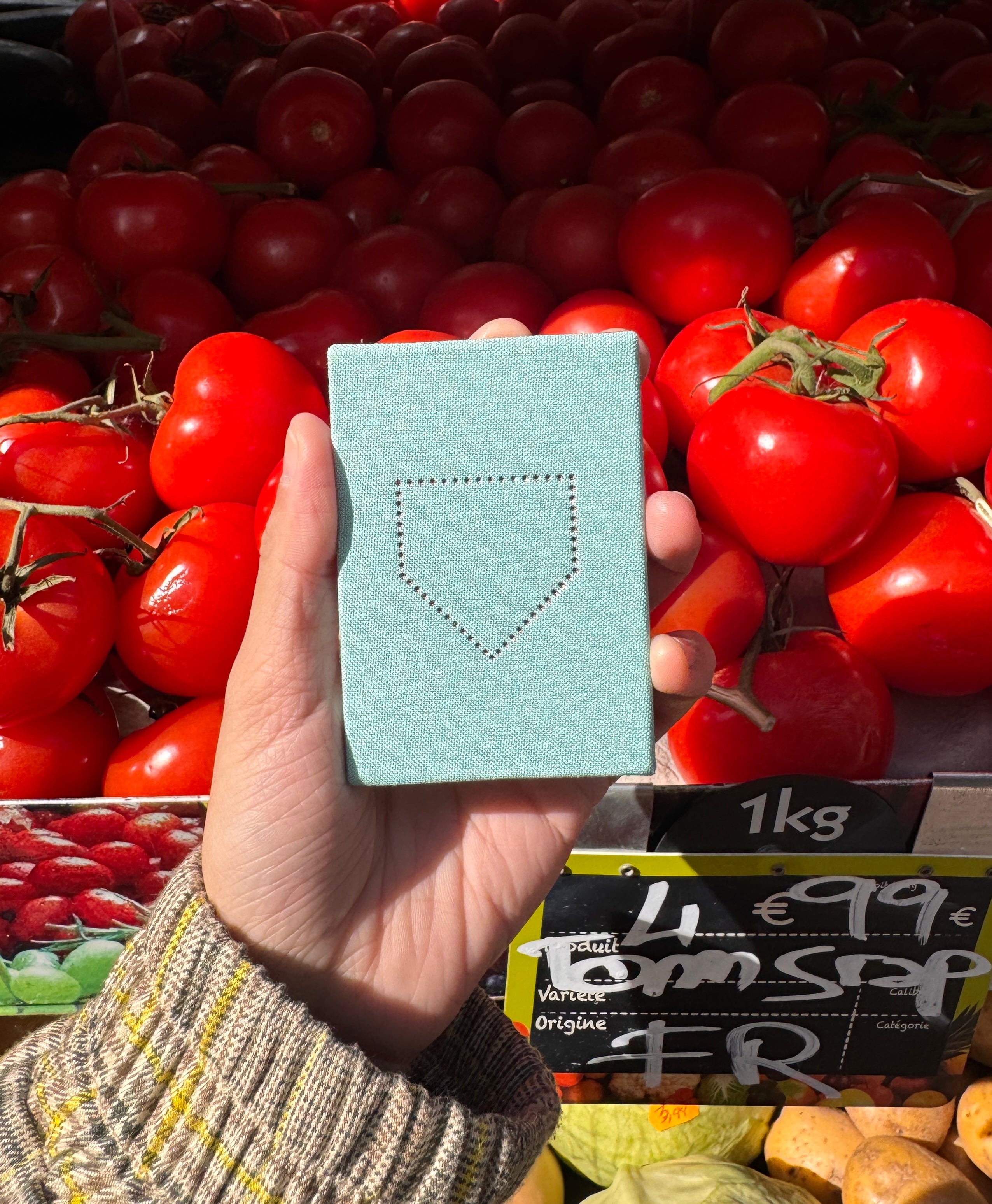 CANDLE IN MY POCKET 精裝小書